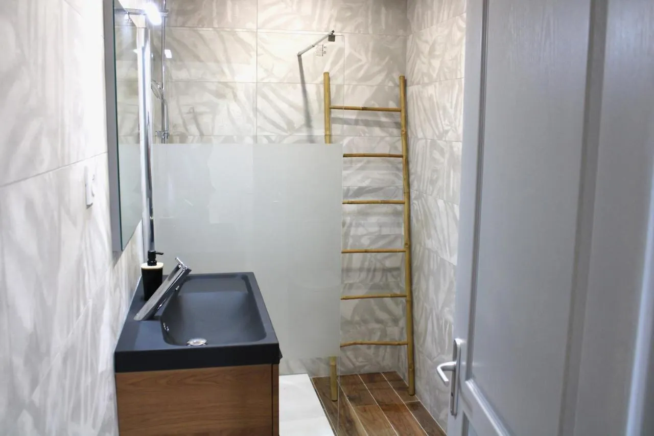 Apartment Garnavie - Centre Ville - Les Halles Lourdes France